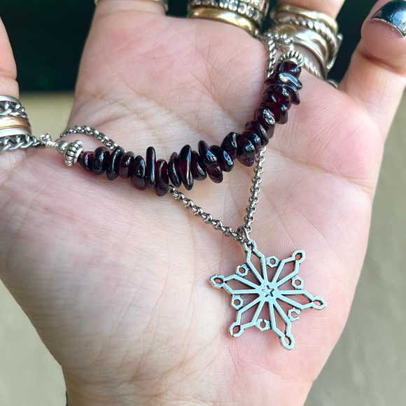 Set ! Dark red garnet snowflake necklace + earrings winter xmas set - Picture 11 of 14